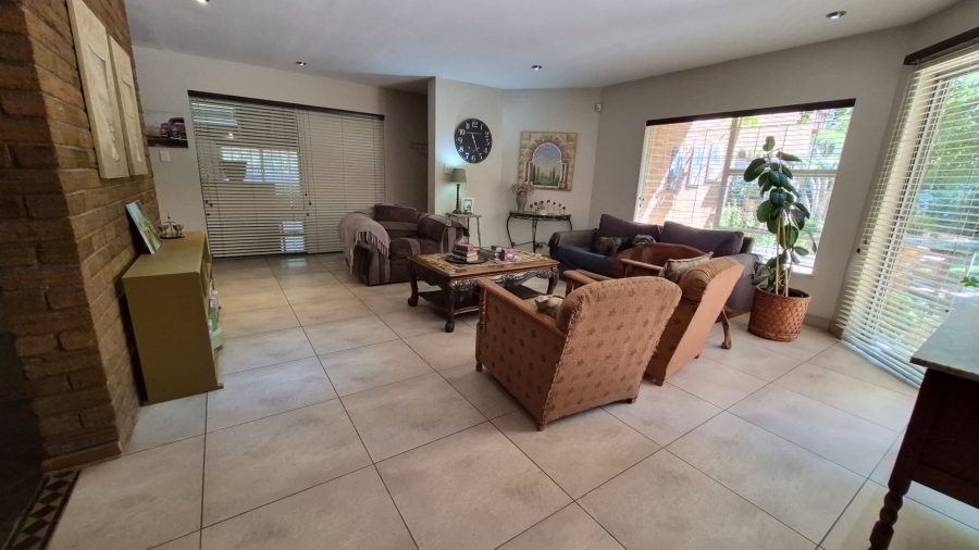 6 Bedroom Property for Sale in Universitas Free State